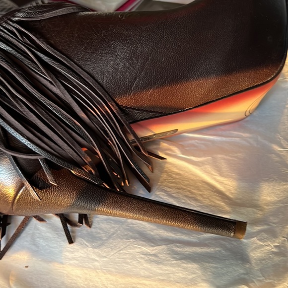 Beautiful Brown NineWest Booties. - Picture 4 of 8